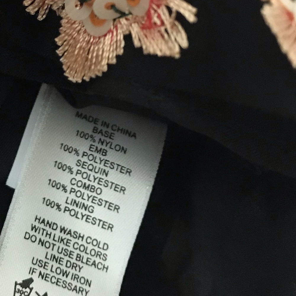 Embroidered Dress 🌹 - Picture 5 of 5